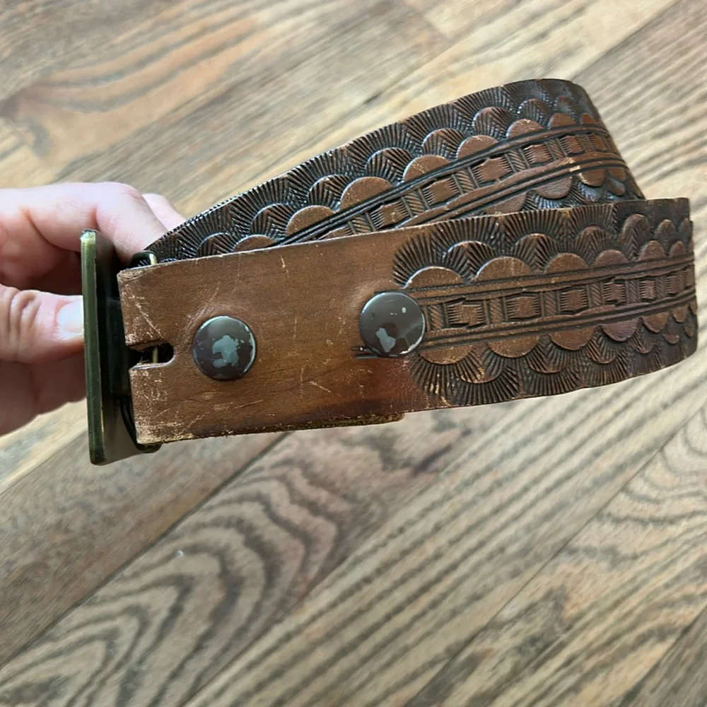 4-Wheeling Brown Leather Belt Copyright 1975 Vintage